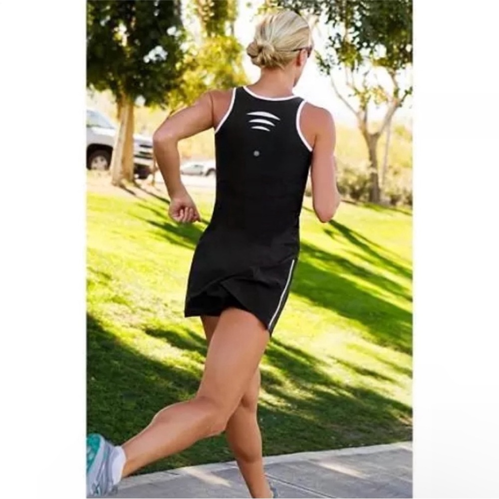 Athleta Tennis Athletic Active Pickleball Dress Built in Bra Size Medium